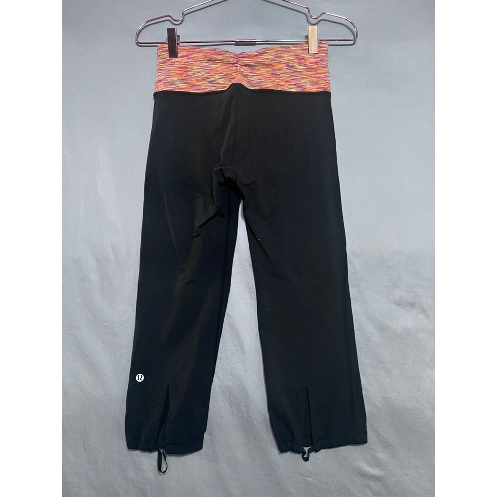 Lululemon Black Cropped Yoga Pants Space Dye Waistband Split Hem Size 4